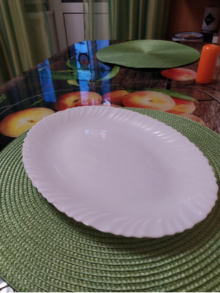 Блюдо овальне Lumines White Хвилястий край 30 см склокераміка 